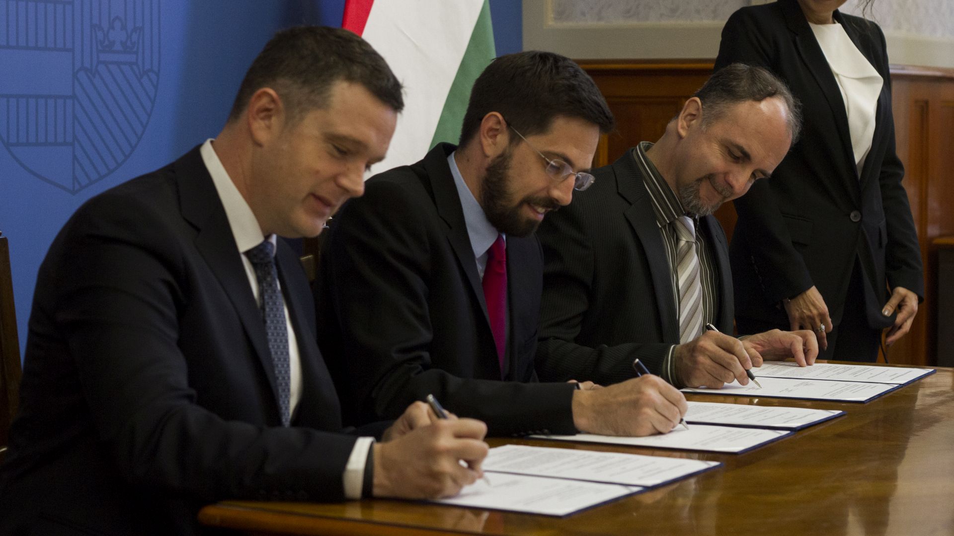 A megállapodás aláírasa a Külgazdasági és Külügyminisztérium épületében